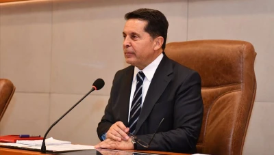 إقـالة رئيس بلدية أسنيورت بإسطنبول تـثيـر الجـدـل حول المحـسـوبيات وتوظـيف الأقـارب