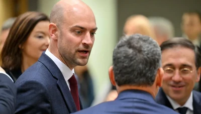 فرنسا تعلن استعدادها لدعم سوريا في إعادة الإعمار ورفع العـقوبات تدريجيًا