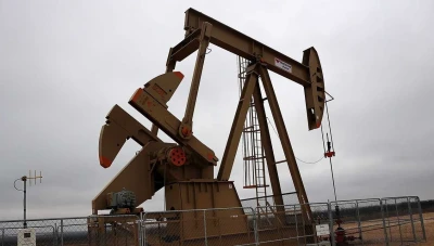 ارتفاع أسعار النفط مع توقعات بانتهاء التشديد النقدي في الولايات المتحدة