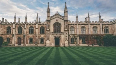 منحة دراسية في إنجلترا لعام 2022