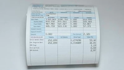 مواطن يبتكر طريقة عبقرية للتخلص من فواتير الكهرباء المرتفعة ( فيديو)
