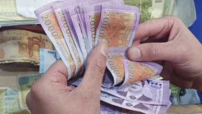 موظفون يشتكون عدم منحهم زيادة الرواتب.. والنقابة توضّح