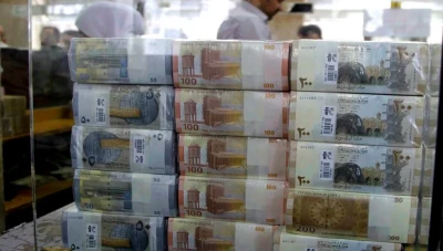 الليرة السورية تفتتح أبوابها على انخفاض متواصل