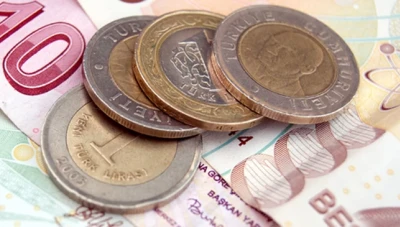 انخفاض متواصل لسعر صرف الليرة التركية أمام الدولار الأمريكي