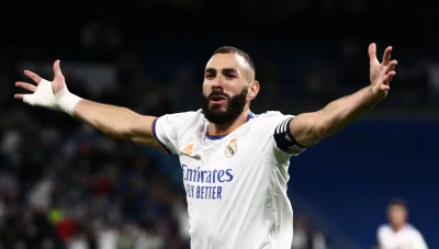 رسميًا كريم بنزيما فاز بجائزة أفضل لاعب فرنسي بالخارج