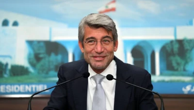 وزير الطاقة اللبناني: السوريون أحق بالكهرباء من اللبنانيين