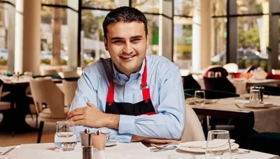 بالفيديو... أول ظهور للشيف الشهير بوراك بعد خضوعه لعملية جراحية