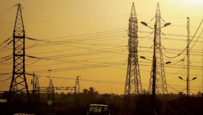 مسؤول: وزارة الكهرباء نجحت ولا تعتيم عام