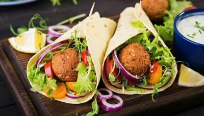 رفع أسعار المأكولات والمشروبات الشعبية