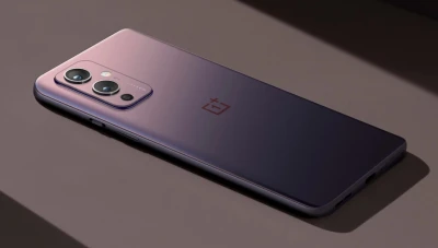 شركة OnePlus تروج لهاتفها الجديد والذي يعتبر منافساً قوياً لهواتف سامسونغ