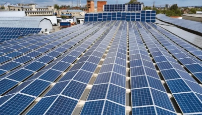 أكبر محطة توليد كهرباء بالطاقة الشمسية تدخل الخدمة