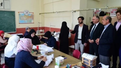 دورة تدريبية للسوريين مع راتب شهري