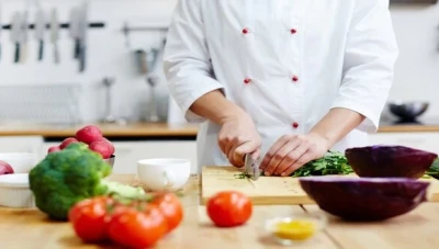 شيف لبناني شهير يُعلن إسلامه