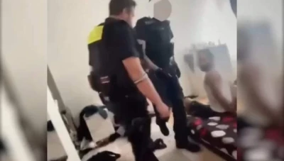 تصرفات عنـ.ـصـرية تقوم بها الشرطة الألمانية مع عائلة سورية