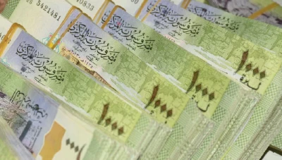 انخفاض ملحوظ تسجله الليرة السورية عند افتتاح يوم السبت