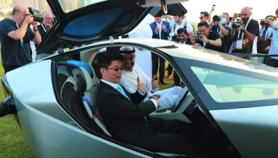 إطلاق أول سيارة طائرة