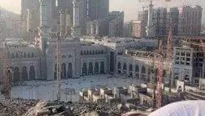 مخرجة سورية تثـ.ـير غضـ.ـب جمهورها بصورها وهي مسـتلـ.ـقية