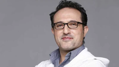 الإعلامي المصري شريف مدكور يتصدر محركات البحث ويكشف عن قواعد استضافة المحجبات في برنامجه