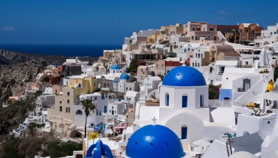 اليونان تجـمع 1.7 مـليار دولار لتـحويل جـزرها إلى وجـهات صـديقة للبـيئة