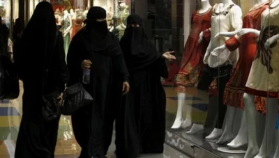 أول تحرك من السعودية ضد سوريين بعد فيديو التحرش العلني