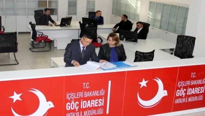 الهجرة التركية تتيح الحصول على إذن سفر عن طريق تطبيق “E-devlet”