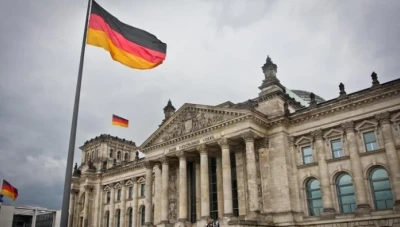 ألمانيا تعتزم توطين آلاف اللاجئين السوريين