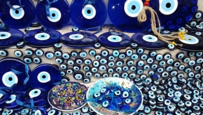 انضمام "الخرزة الزرقاء" إلى الرموز التعبيرية في الانترنت