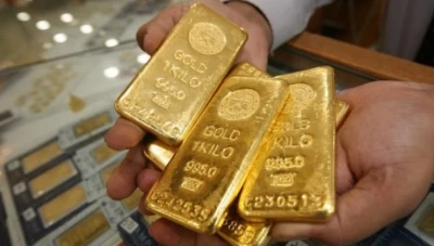 الذهب يتراجع مع تفوق قوة الدولار على مخاوف كورونا