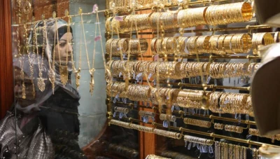 تراجع ملحوظ في أسعار الذهب بالسوق السورية تزامناً مع هبوط الأونصة عالمياً