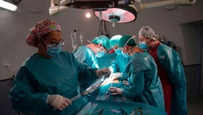 إنجاز طبي مبهر: نجاح عملية زرع كلية خـنزير في جسم إنسان