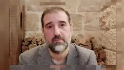 رامي مخلوف وزوجته يحصلون على جواز السفر الذهبي