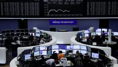 أسهم أوروبا تتراجع بعد أكبر ارتفاع لثلاثة أيام على الإطلاق