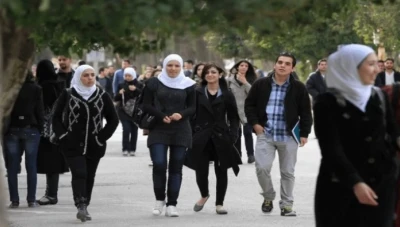 مرسوم بمنح دورات استثنائية وعام استثنائي للطلاب العسكريين والمدنيين المستنفدين بمختلف المراحل الدراسية الجامعية