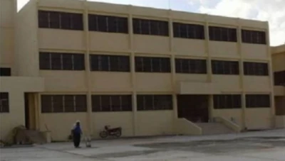 الصحة المدرسية: احتمال تخفيض عدد الطلاب في الصف واتخاذ دوام نصفي في المدارس