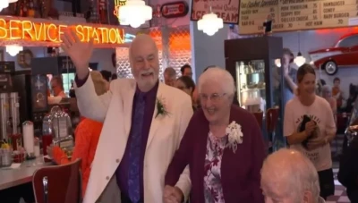 افترقا 63 سنة ثم التقيا وتزوجا 