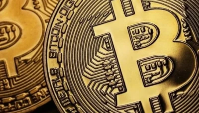 العملة الرقمية «بيتكوين» تواصل مفاجآتها