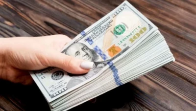 الدولار يستقر قبل بيانات الوظائف الأمريكية والعملات عالية المخاطر ترتفع بفضل آمال أوبك