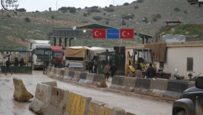 إدارة معبر باب الهوى تعلن فتح المعبر أمام السوريين الراغبين بقضاء إجازة عيد الأضحى في سوريا