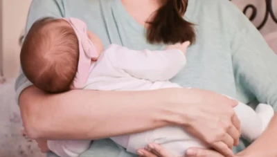 الصحة العالمية تكشف طريقة انتقال فيروس كورونا إلى الرضع عبر حليب الأم