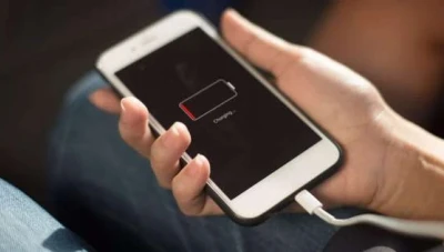 خبير تكنولوجيا يوضح: تأثير استخدام شواحن مختلفة على الهواتف الذكية