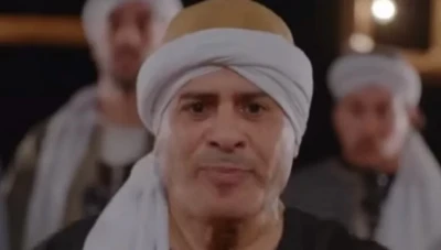 إعلامي مصري يغني للكورونا "فيديو"
