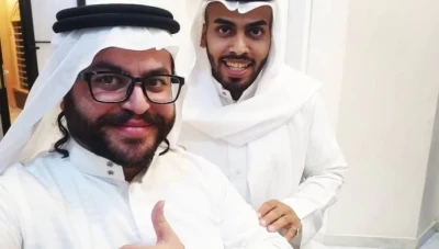 إسرائيلي بزي خليجي في الرياض! استقبله سعودي أثار غضب العرب قبل أشهر