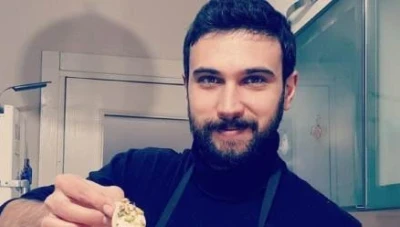 الشيف عمر يوضـح حـقـيقة الالتبـاس ويبـرئ نفـسه من حـادثـة الجامع الأموي