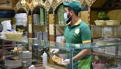 كيف تحافظ على سلامتك في المقاهي والمطاعم من فيروس "كورونا"