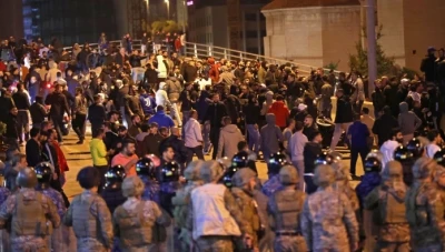 بالفيديو.. مؤيدي "حزب الله" وحركة أمل يعتدون على المتظاهرين في بيروت