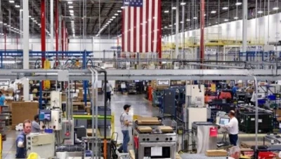 الشركات الصغيرة تواجه ضغوط الرسوم الجمركية قبل العطلات