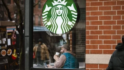 خسـائر فـادحـة لأسهم مقاهي Starbucks