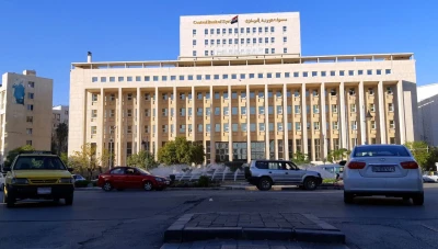 مخرج يتـهم المركزي بإضاعت الأموال