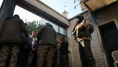 تقـارير: دمـج مقـاتلـين أجـانب في القـوات المسـلـحـ.ـة السورية الجـديدة ومنحـهم منـاصـب عسـكريـة