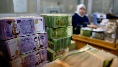 خبير اقتصادي: تـذبـ.ـذب سعر صرف الليرة السورية يعود لغياب الرقـ.ـابة والمـشاكل الاقتصادية المستمرة